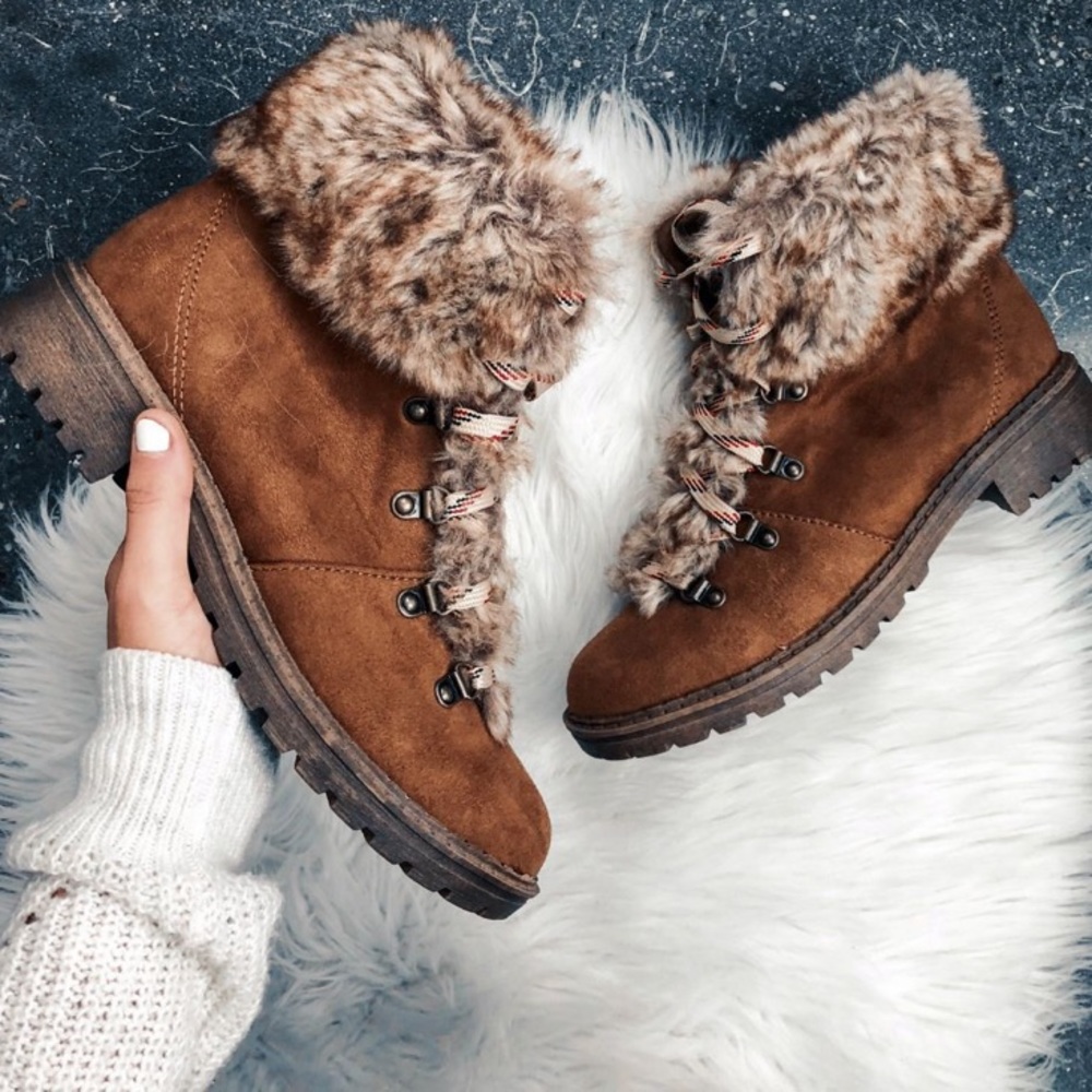 Urban threads fur boot size 9.5